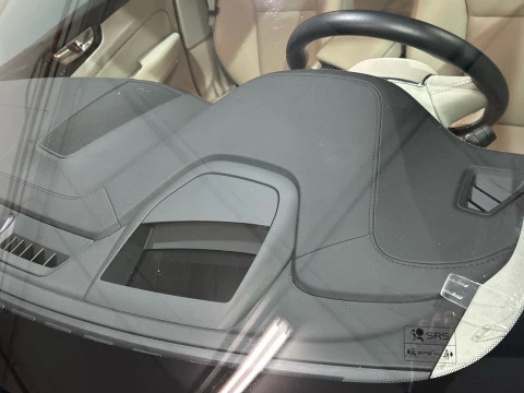 Volvo XC60 2.0 T6 RECHARGE ULTRA DARK AUTO 4WD 350 5P