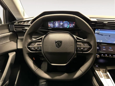 Peugeot 308 5P Allure Hybrid 136 e-DCS6