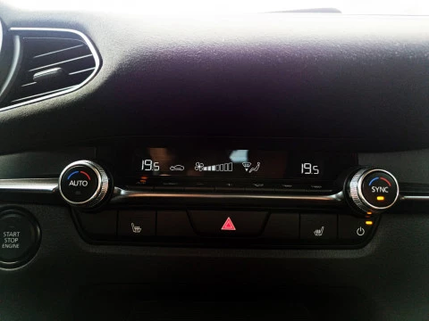 Mazda CX-30 2025 2.5L E-SKYACTIV G MHEV 103KW (140CV) 6MT FWD NAGISA