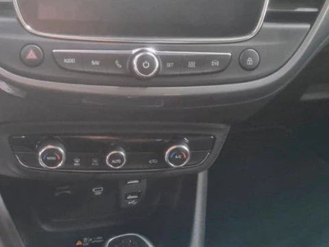Opel Crossland 1.2 96KW BUSINESS ELEGANCE 5P Opel Crossland 1.2 96KW BUSINESS ELEGANCE 5P