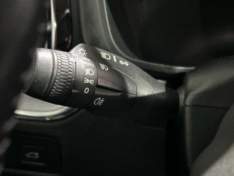 Volvo XC60 2.0 B4 D MOMENTUM AUTO 4WD 197 5P