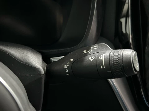 Volvo XC60 2.0 B4 D MOMENTUM AUTO 4WD 197 5P