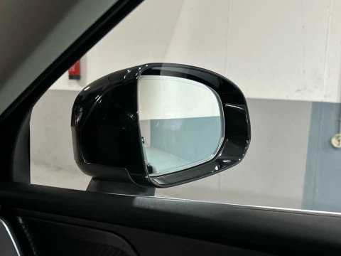 Volvo XC60 2.0 B4 D MOMENTUM AUTO 4WD 197 5P