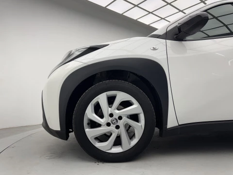 Toyota Aygo X Cross 1.0 VVT-I 72CV Play