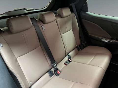 Lexus LBX 1.5 136cv HEV Elegant+