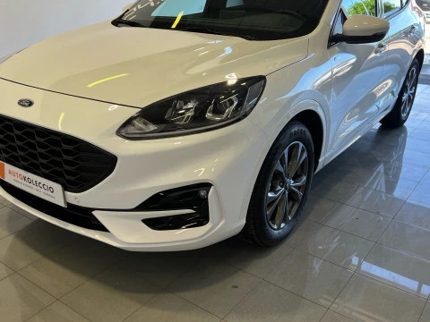 Ford Kuga ST-Line 2.5 Duratec FHEV 140kW Auto