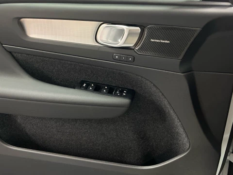 Volvo XC40 XC40 B3 PLUS BLACK EDITION