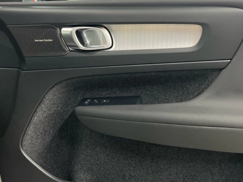 Volvo XC40 XC40 B3 PLUS BLACK EDITION
