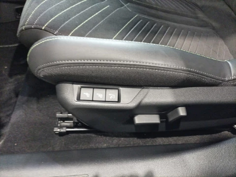 Peugeot e-208 GT Eléctrico 156 (115 Kw)