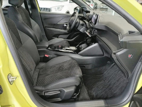 Peugeot e-208 GT Eléctrico 156 (115 Kw)