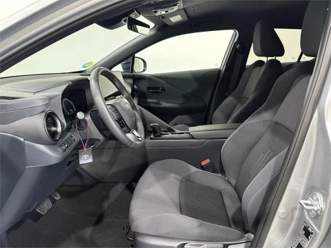 Toyota C-HR - Advance Hybrid 140