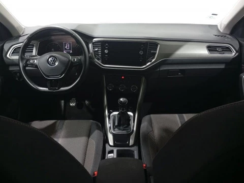 Volkswagen T-Roc Advance R-Line 2.0 TDI 85 kW (115 CV) Volkswagen T-Roc Advance R-Line 2.0 TDI 85 kW (115 CV)