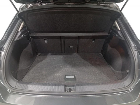 Volkswagen T-Roc Advance R-Line 2.0 TDI 85 kW (115 CV) Volkswagen T-Roc Advance R-Line 2.0 TDI 85 kW (115 CV)