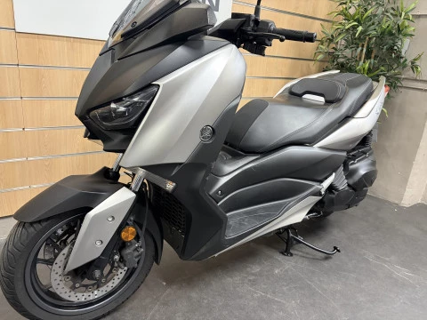Yamaha XMAX 400