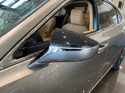 Lexus ES 2.5 300h Premium