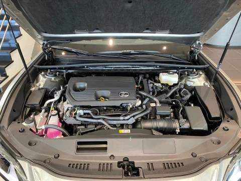 Lexus ES 2.5 300h Premium