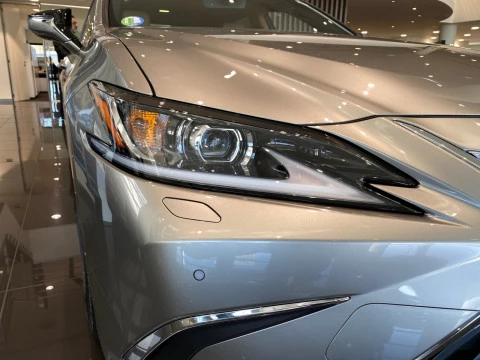 Lexus ES 2.5 300h Premium