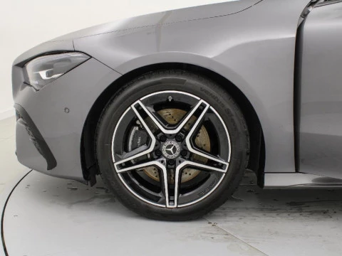 Mercedes-Benz CLA 200 MHEV