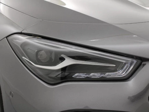 Mercedes-Benz CLA 200 MHEV