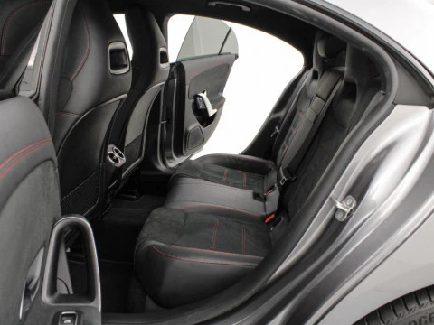 Mercedes-Benz CLA 200 MHEV