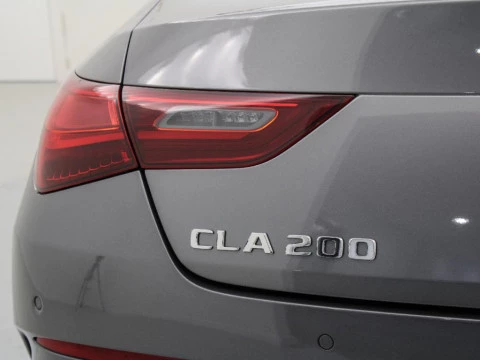 Mercedes-Benz CLA 200 MHEV