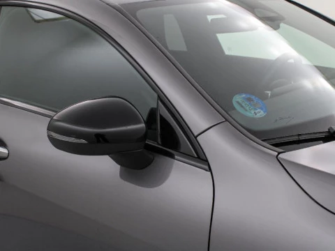 Mercedes-Benz CLA 200 MHEV