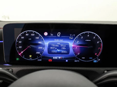 Mercedes-Benz CLA 200 MHEV