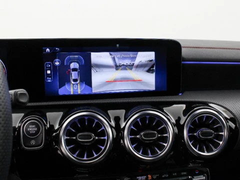 Mercedes-Benz CLA 200 MHEV