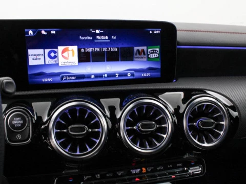 Mercedes-Benz CLA 200 MHEV