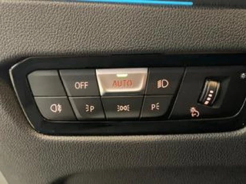 BMW 330 330E BERLINA