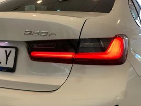 BMW 330 330E BERLINA