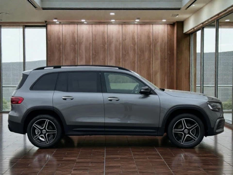 Mercedes-Benz GLB  200 d