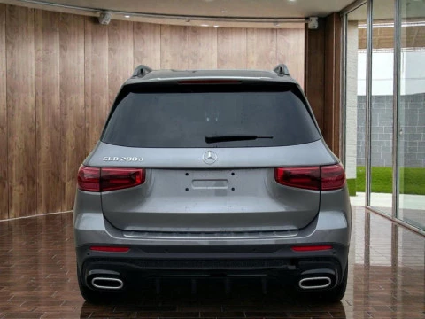 Mercedes-Benz GLB  200 d