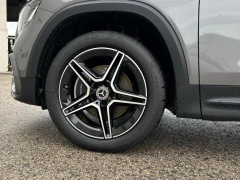 Mercedes-Benz GLB  200 d