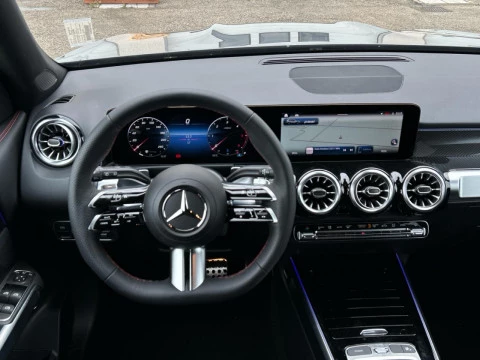 Mercedes-Benz GLB  200 d