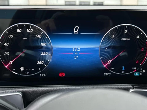 Mercedes-Benz GLB  200 d