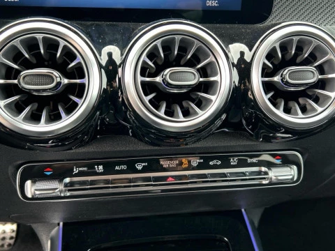 Mercedes-Benz GLB  200 d