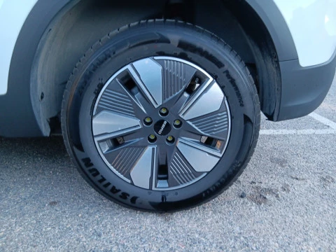 EBRO S400 1.5 DHE HEV Excellence CVT