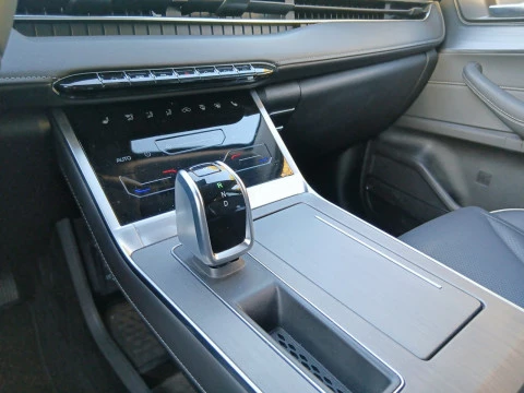 EBRO S400 1.5 DHE HEV Excellence CVT