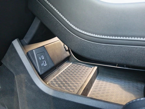 EBRO S400 1.5 DHE HEV Excellence CVT