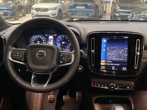 Volvo XC40 1.5 T3 R-DESIGN 5P