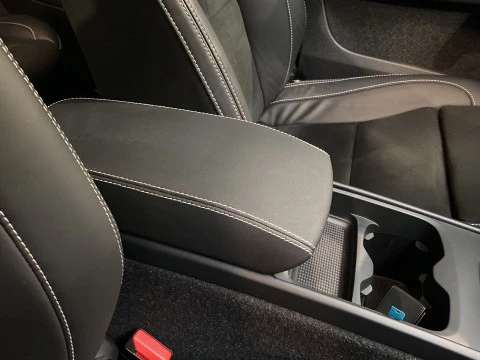 Volvo XC40 1.5 T3 R-DESIGN 5P