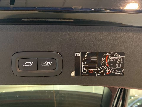 Volvo XC40 1.5 T3 R-DESIGN 5P