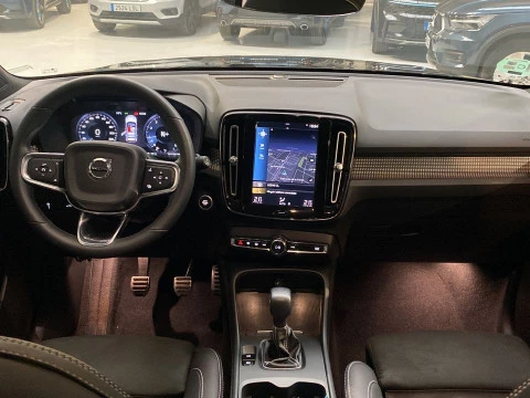 Volvo XC40 1.5 T3 R-DESIGN 5P