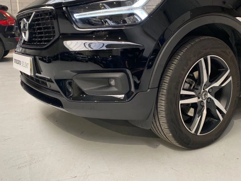 Volvo XC40 1.5 T3 R-DESIGN 5P