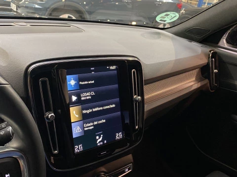 Volvo XC40 1.5 T3 R-DESIGN 5P