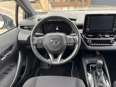 Toyota Corolla 1.8 125H ACTIVE TECH E-CVT