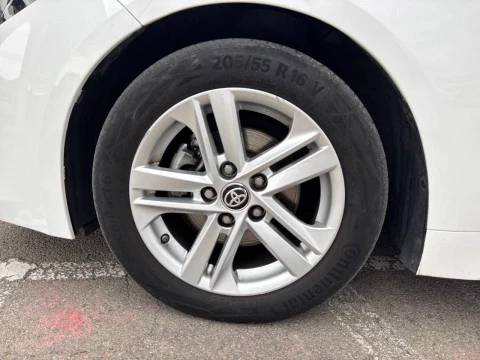 Toyota Corolla 1.8 125H ACTIVE TECH E-CVT