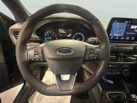 Ford Focus  1.5 Ecoboost ST Line 182