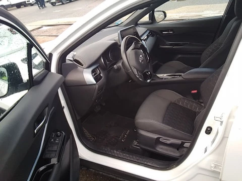 Toyota C-HR 2.0 180H Advance